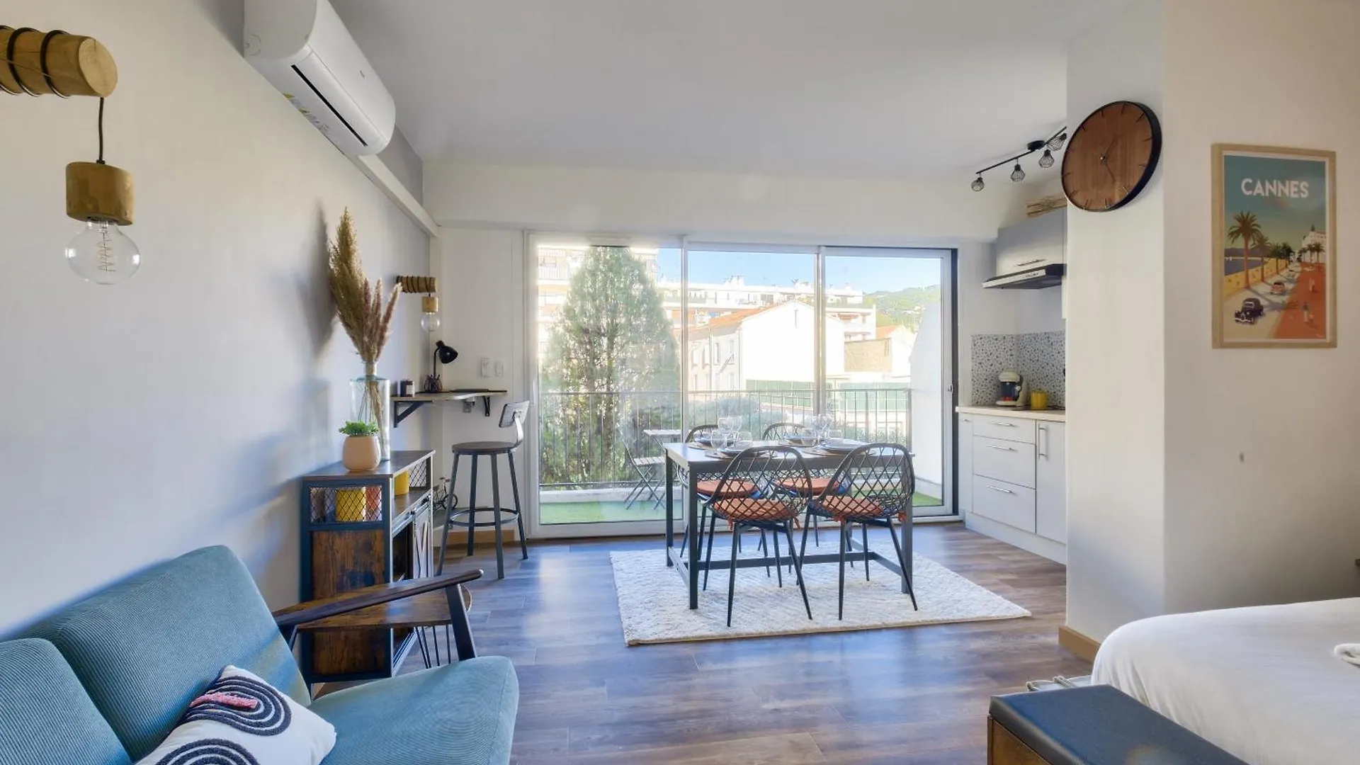 Magnifique Studio Avec Terrasse Au Coeur De Cannes