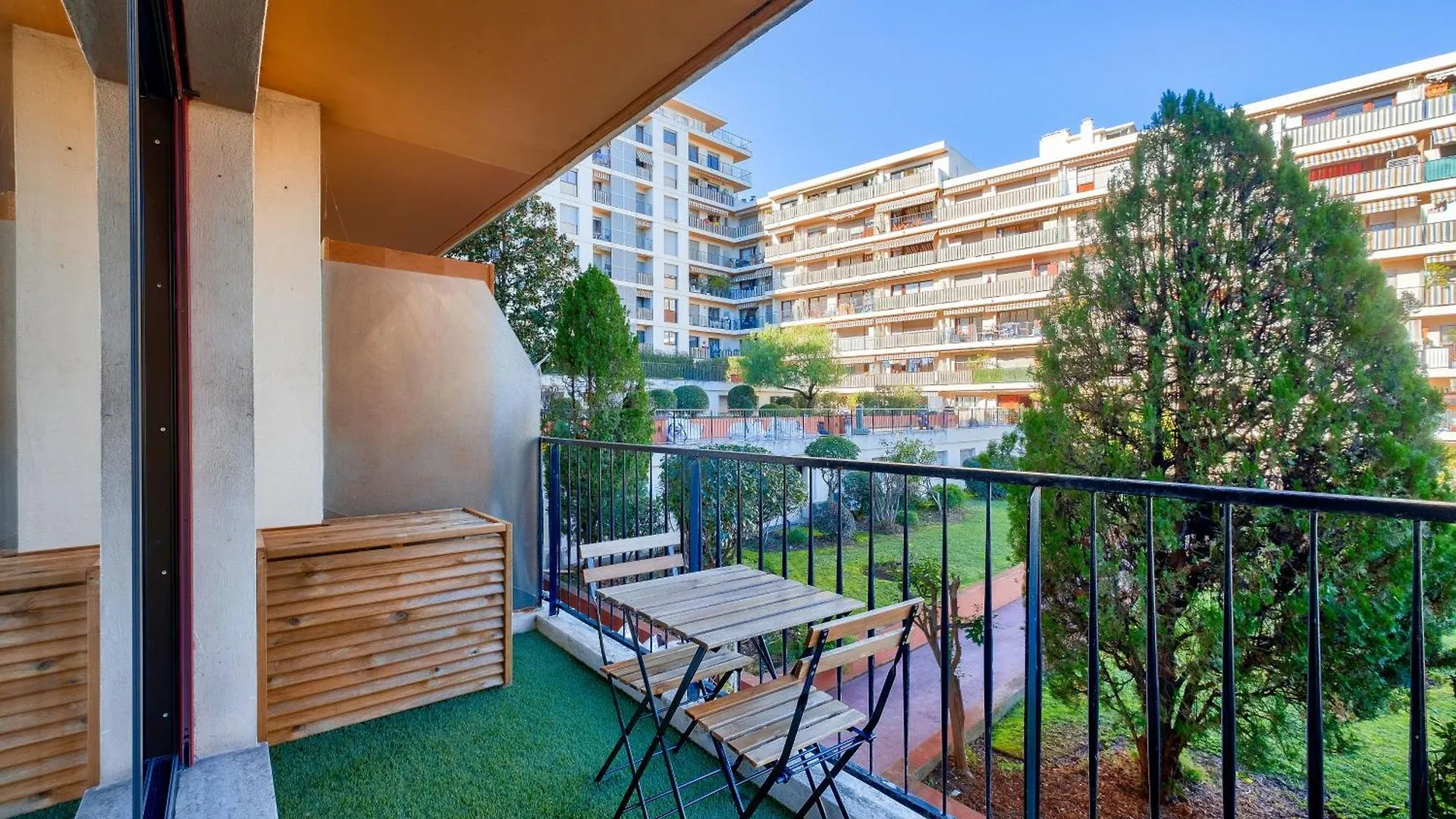 Lägenhet Magnifique Studio Avec Terrasse Au Coeur De Cannes Frankrike